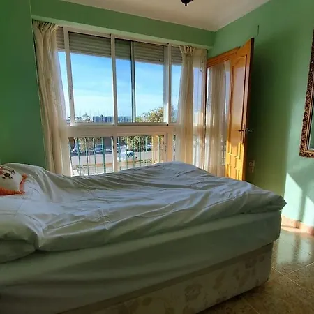 游艇会边的大房子 Appartement Santa Pola