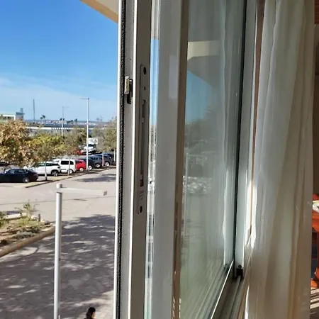 游艇会边的大房子 Appartement *